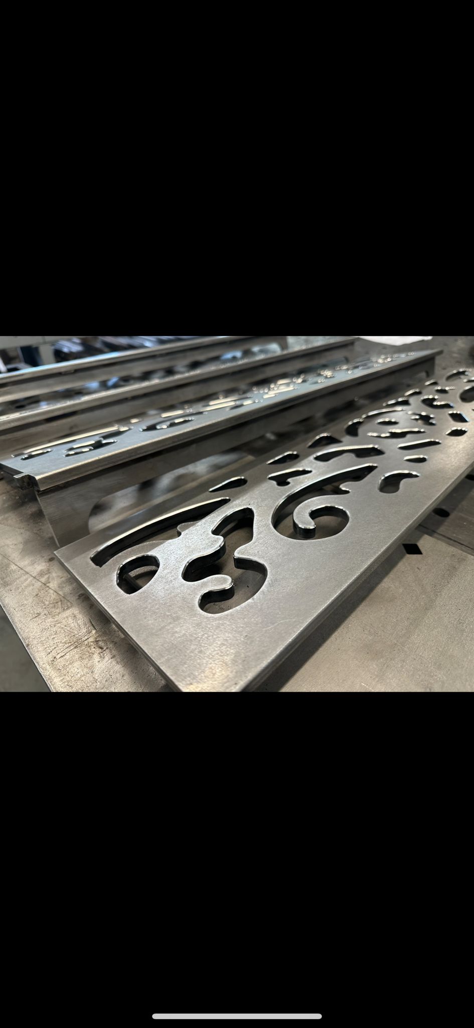 Maatwerk stalen wenteltrap in wijnkelder – Oosterhout 2024