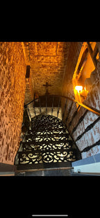 Maatwerk stalen wenteltrap in wijnkelder – Oosterhout 2024