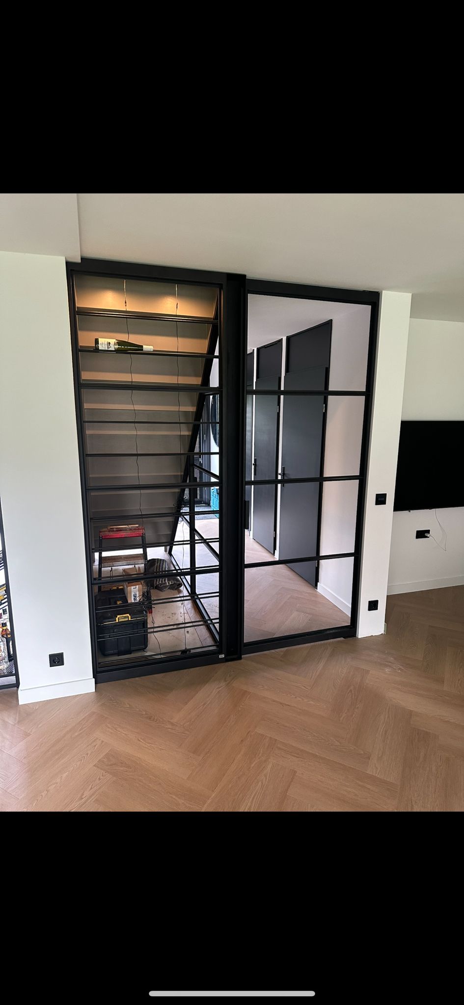 Stalen Wijnkast op Maat met taatsdeur - Utrecht 2024