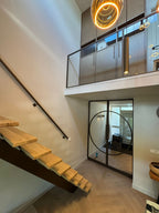 Moderne Middenboom Trap, Glazen Balustrade & Dubbele Stalen Taatsdeuren | Woerden 2025