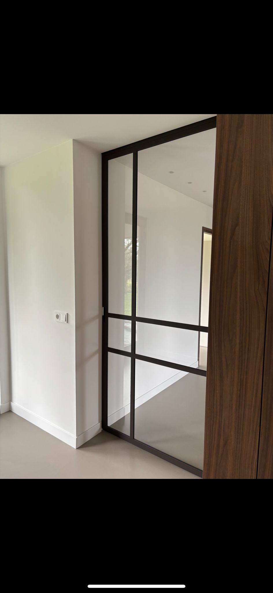 Stalen Schuifdeuren Verwerkt in Plafond en Keukenwand - Woerden 2025