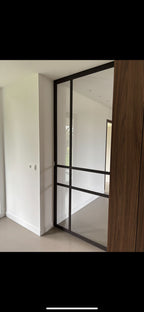 Stalen Schuifdeuren Verwerkt in Plafond en Keukenwand - Woerden 2025