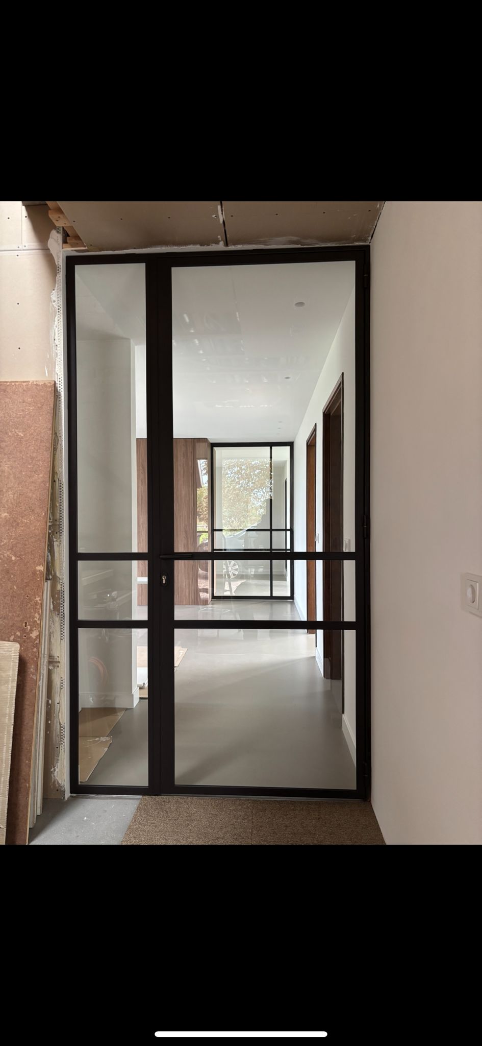 Stalen Schuifdeuren Verwerkt in Plafond en Keukenwand - Woerden 2025