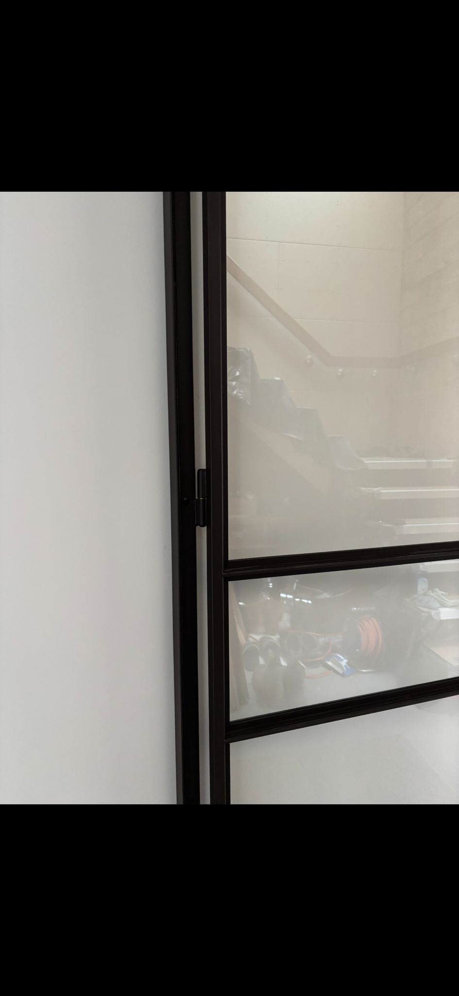 Stalen Schuifdeuren Verwerkt in Plafond en Keukenwand - Woerden 2025