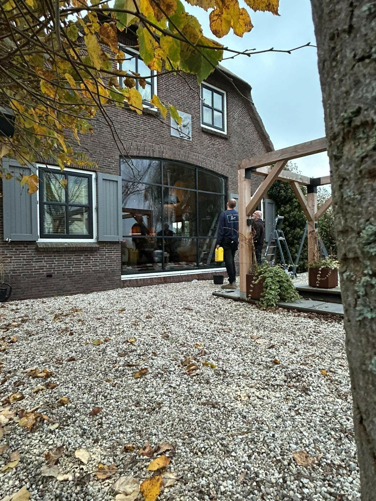 Buitenpui met toog vervangen in woonboerderij | Zegveld